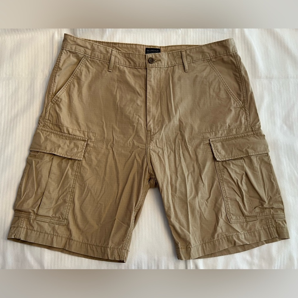 Levi’s Men's Size 38 Tan Cargo Shorts